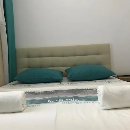 Aparthotel Mario Beachside Summerland
