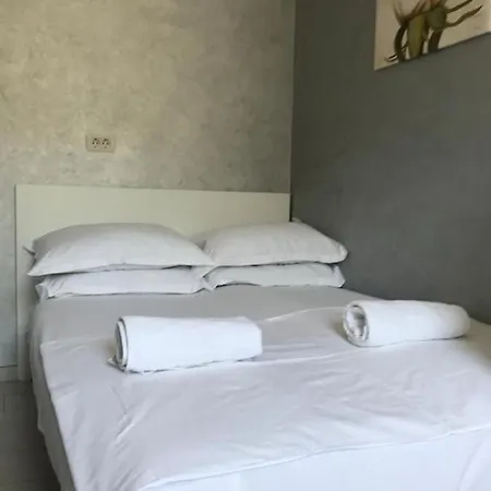 Mario Beachside Summerland Aparthotel *