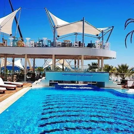 Aparthotel Mario Beachside Summerland *