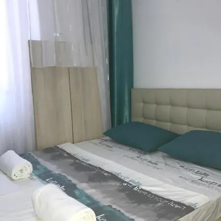 Mario Beachside Summerland Mamaia